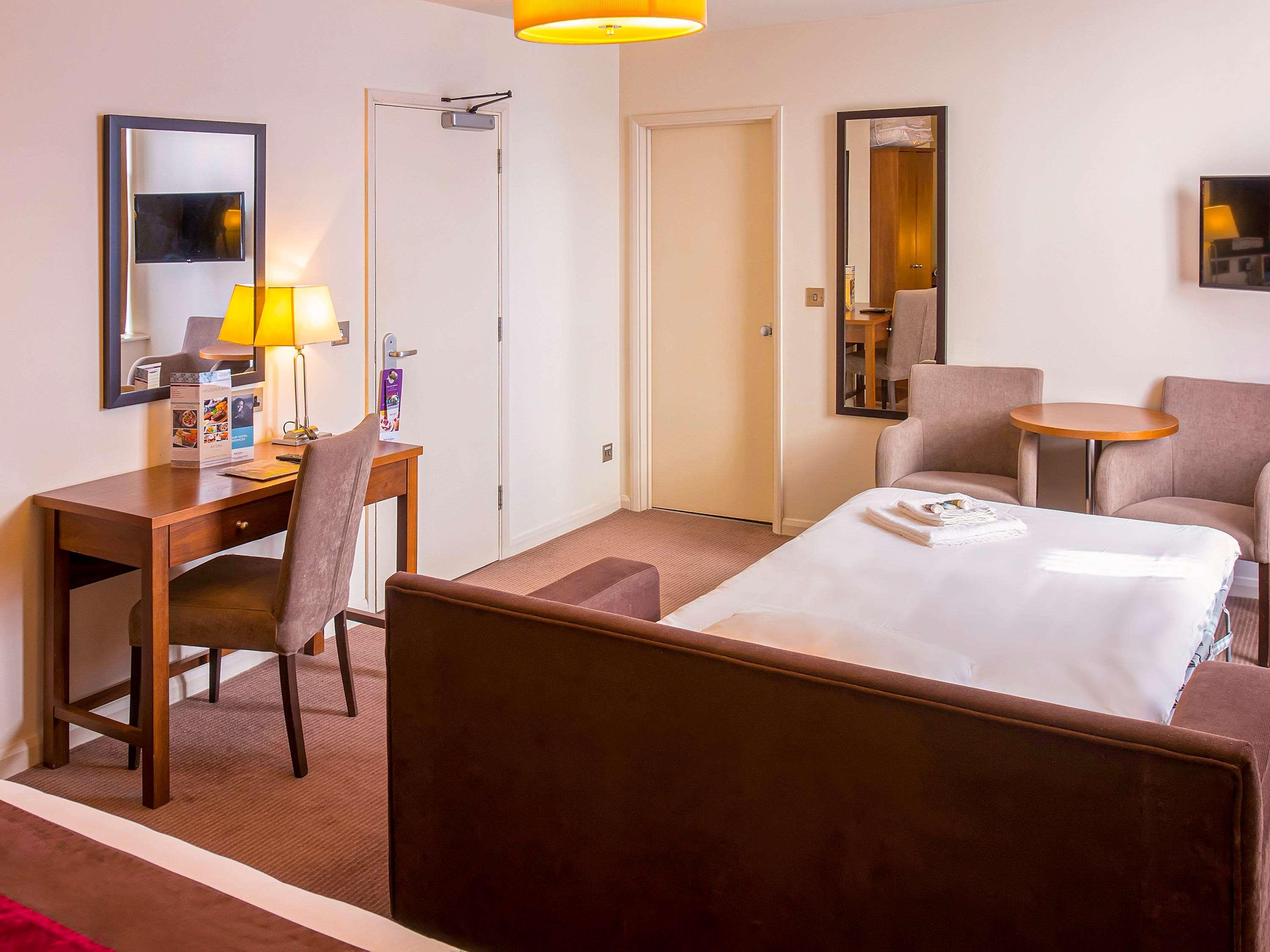 Mercure Southampton Centre Dolphin Hotel מראה חיצוני תמונה